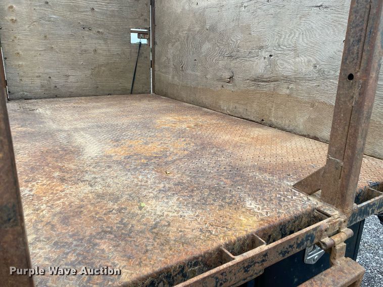 image for item KB9441 2000 Kenworth T800B  flatbed truck