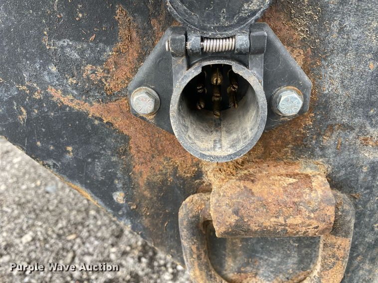 image for item KB9441 2000 Kenworth T800B  flatbed truck