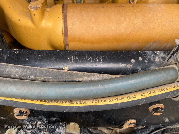 image for item KB9441 2000 Kenworth T800B  flatbed truck