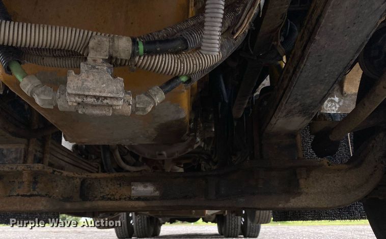 image for item KB9441 2000 Kenworth T800B  flatbed truck