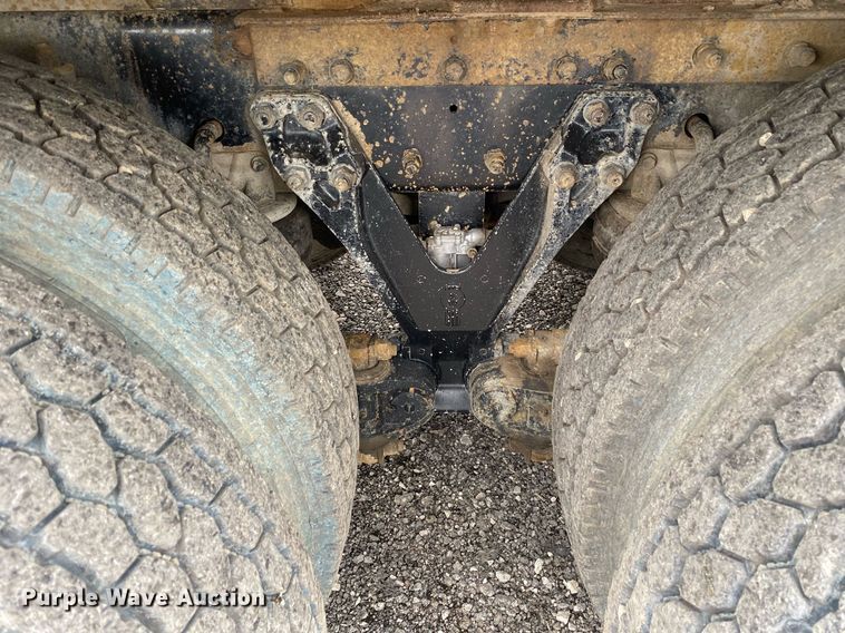 image for item KB9441 2000 Kenworth T800B  flatbed truck