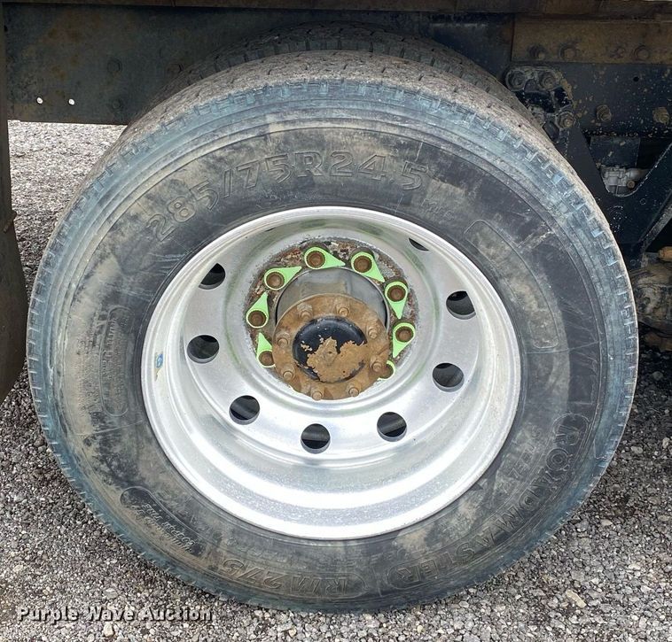 image for item KB9441 2000 Kenworth T800B  flatbed truck