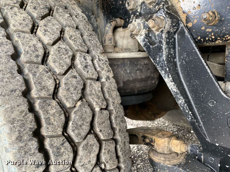 image for item KB9441 2000 Kenworth T800B  flatbed truck