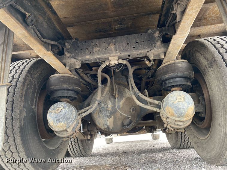 image for item KB9441 2000 Kenworth T800B  flatbed truck