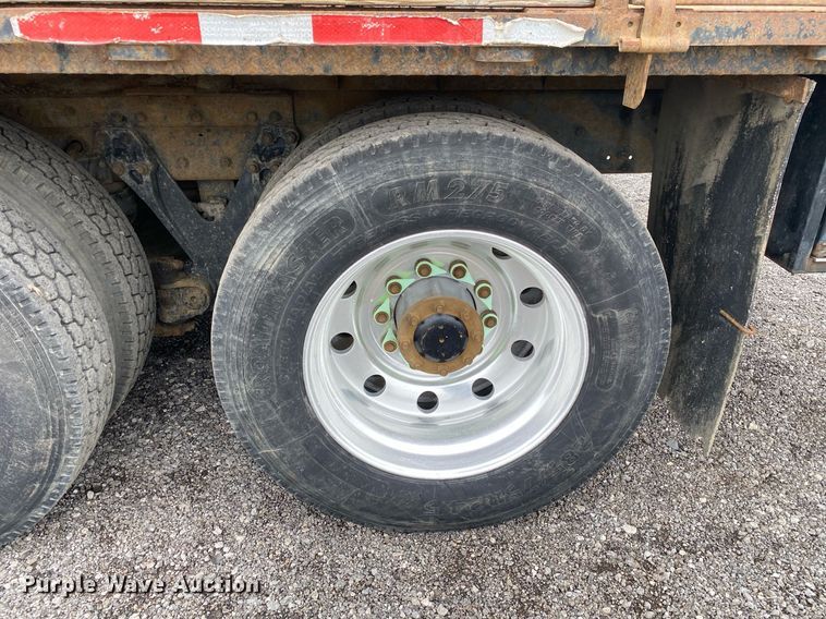 image for item KB9441 2000 Kenworth T800B  flatbed truck