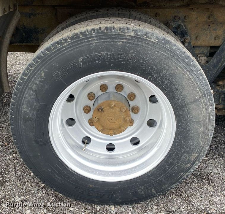 image for item KB9441 2000 Kenworth T800B  flatbed truck