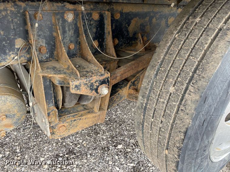 image for item KB9441 2000 Kenworth T800B  flatbed truck