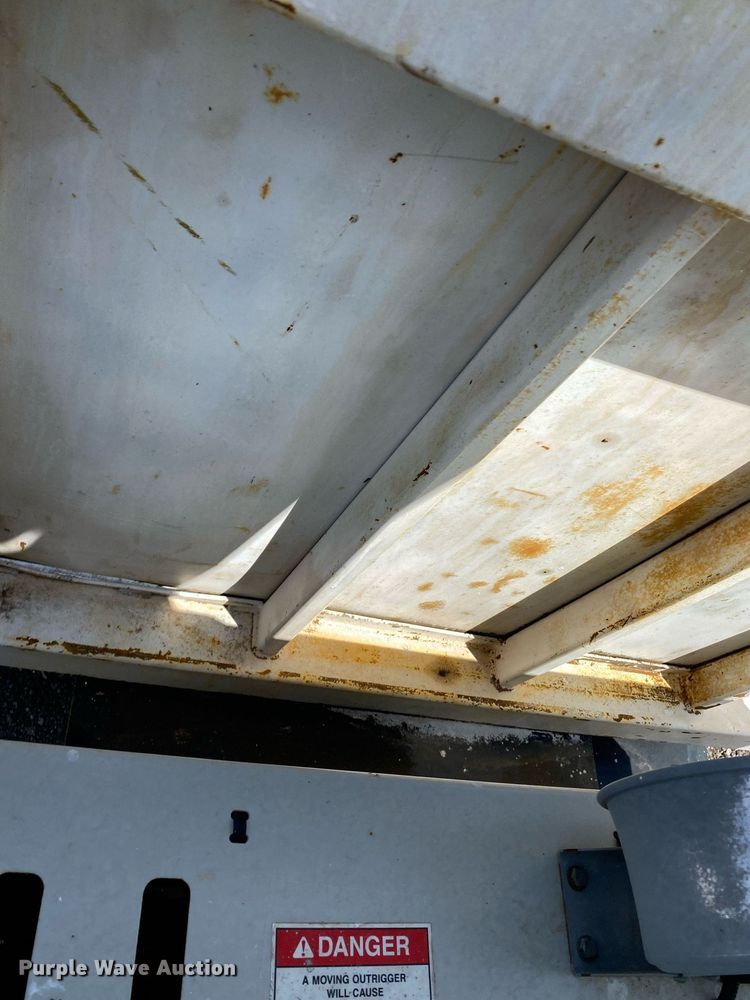 image for item KB9462 2012 Freightliner 114SD  crane truck