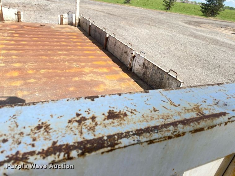 image for item KB9462 2012 Freightliner 114SD  crane truck