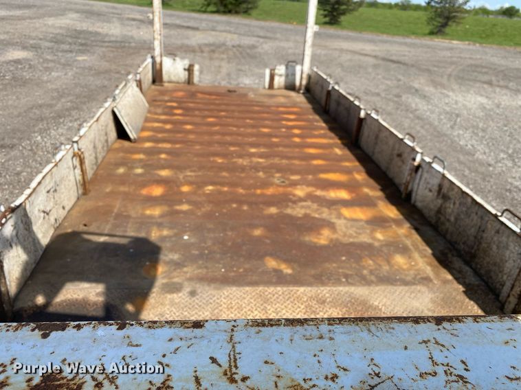 image for item KB9462 2012 Freightliner 114SD  crane truck