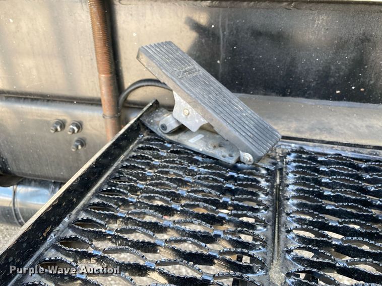 image for item KB9462 2012 Freightliner 114SD  crane truck