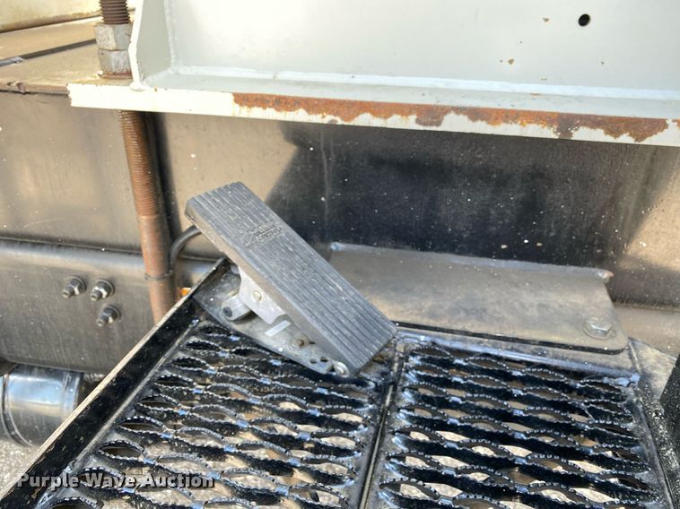 image for item KB9462 2012 Freightliner 114SD  crane truck