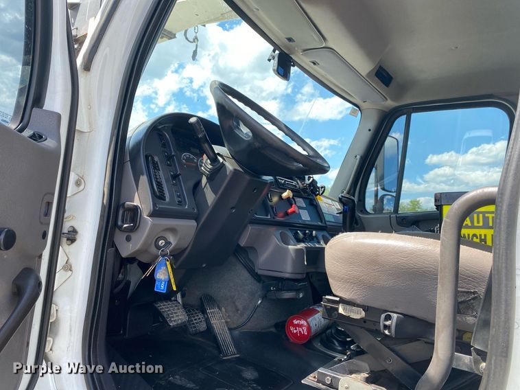 image for item KB9462 2012 Freightliner 114SD  crane truck