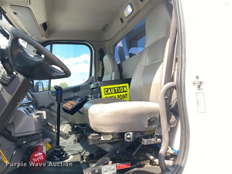 image for item KB9462 2012 Freightliner 114SD  crane truck