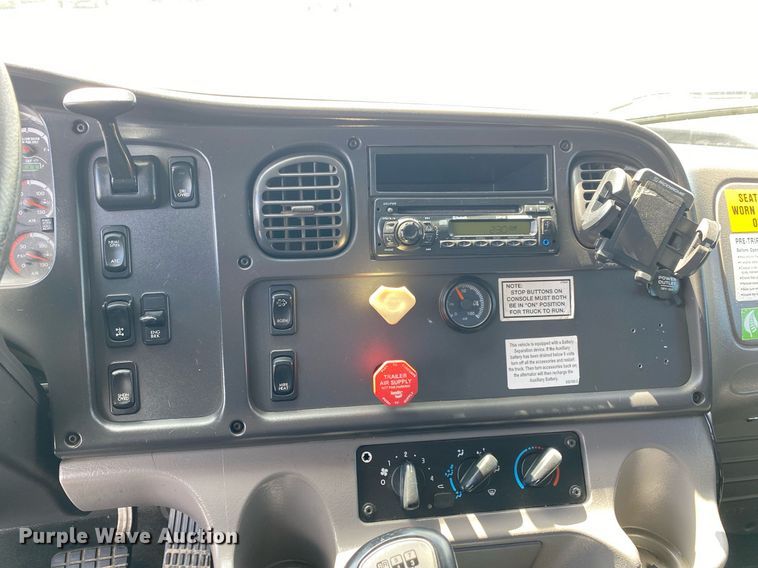 image for item KB9462 2012 Freightliner 114SD  crane truck