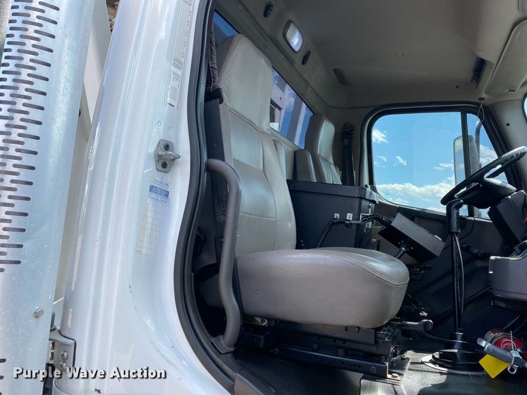 image for item KB9462 2012 Freightliner 114SD  crane truck