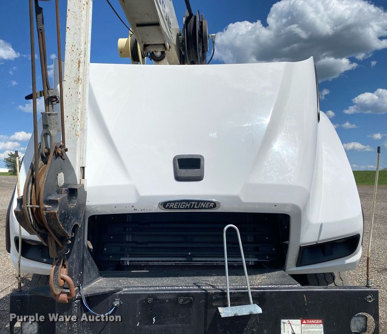 image for item KB9462 2012 Freightliner 114SD  crane truck