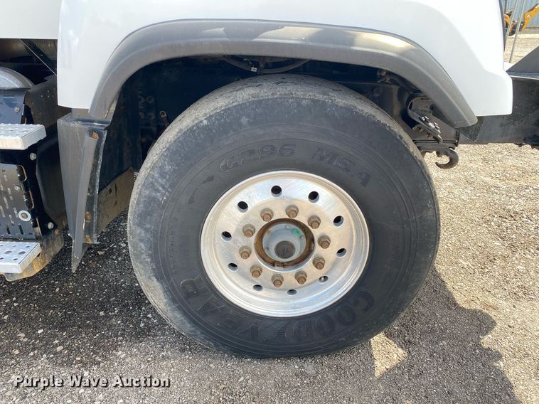 image for item KB9462 2012 Freightliner 114SD  crane truck