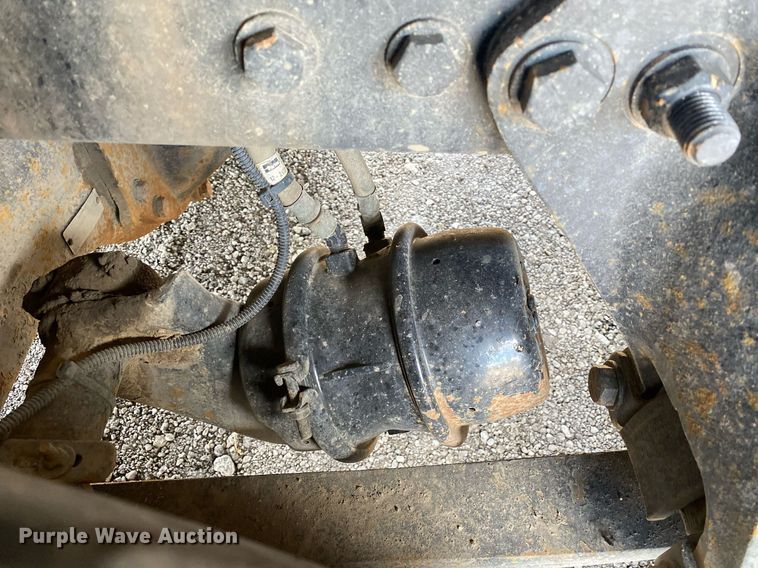 image for item KB9462 2012 Freightliner 114SD  crane truck