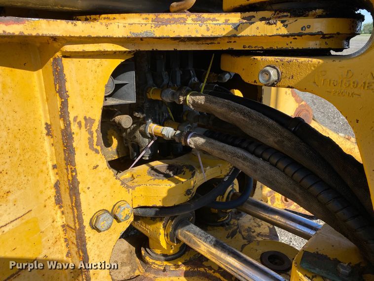 image for item KB9482 2002 John Deere 310G  backhoe