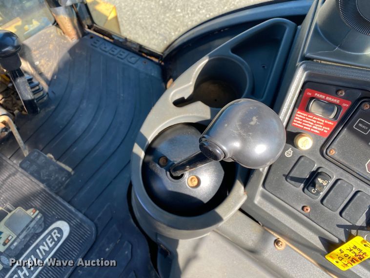 image for item KB9482 2002 John Deere 310G  backhoe