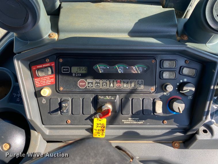 image for item KB9482 2002 John Deere 310G  backhoe