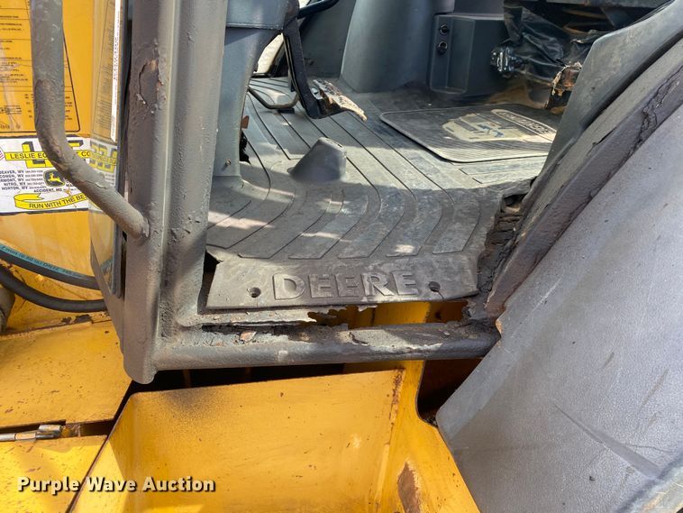 image for item KB9482 2002 John Deere 310G  backhoe