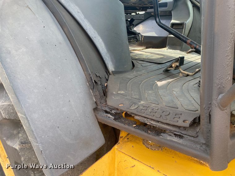 image for item KB9482 2002 John Deere 310G  backhoe