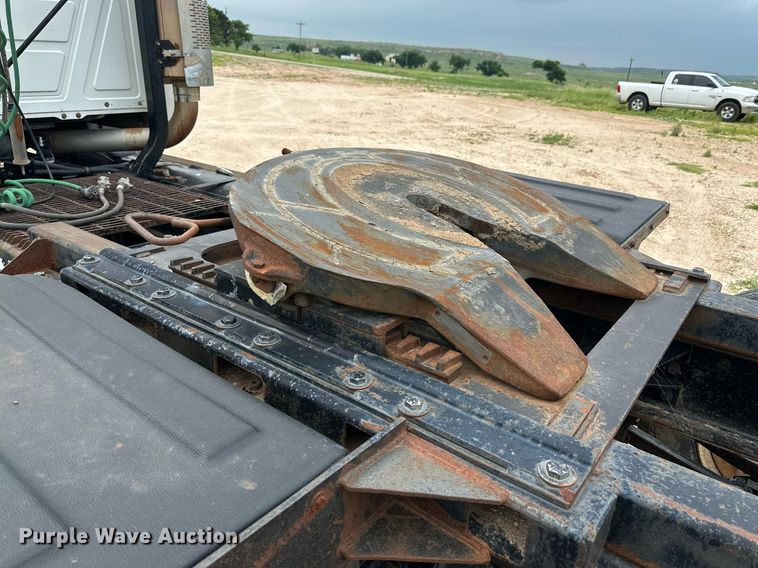 image for item KM9909 1998 Mack CH613  semi truck