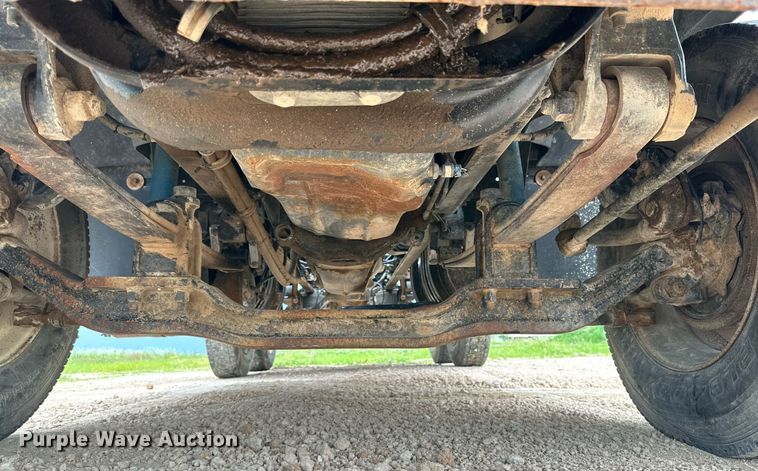 image for item KM9909 1998 Mack CH613  semi truck