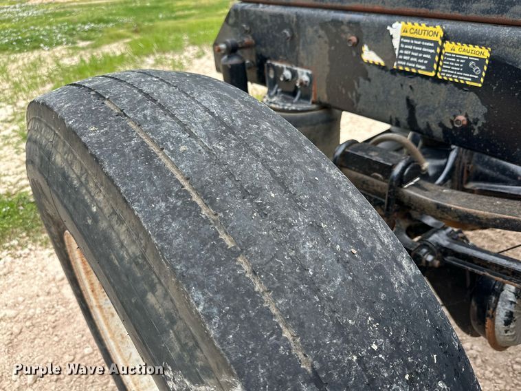 image for item KM9909 1998 Mack CH613  semi truck