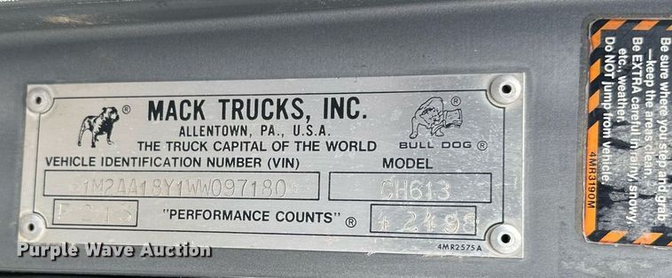 image for item KM9909 1998 Mack CH613  semi truck