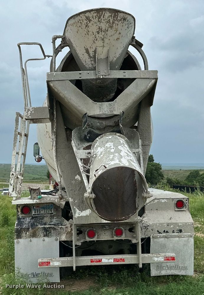 image for item KM9910 1992 Mack DM Series  ready mix truck