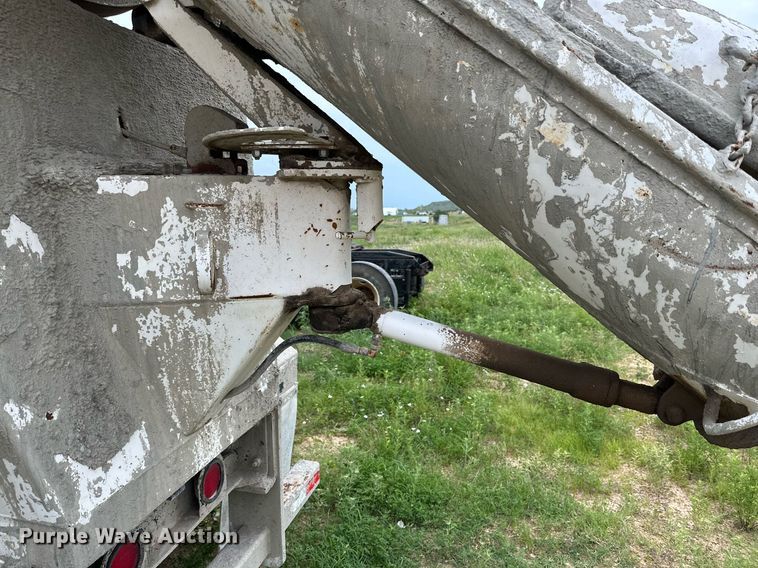 image for item KM9910 1992 Mack DM Series  ready mix truck