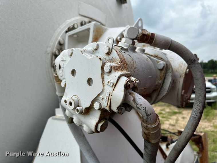 image for item KM9910 1992 Mack DM Series  ready mix truck