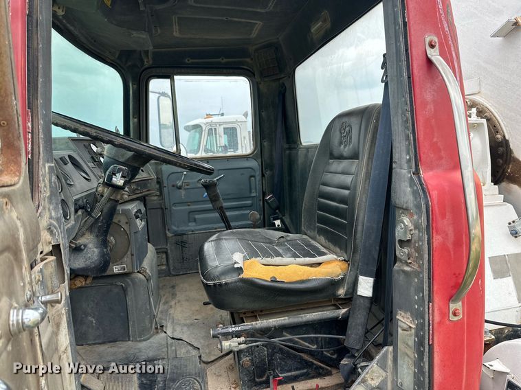 image for item KM9910 1992 Mack DM Series  ready mix truck