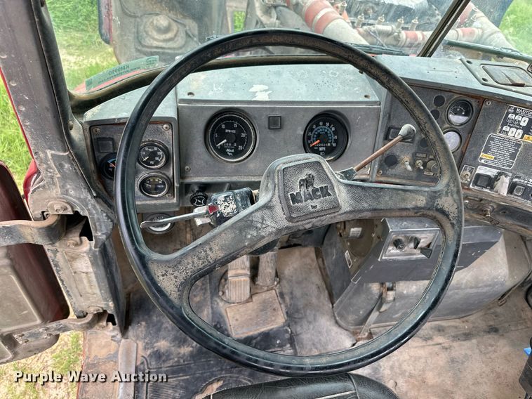 image for item KM9910 1992 Mack DM Series  ready mix truck