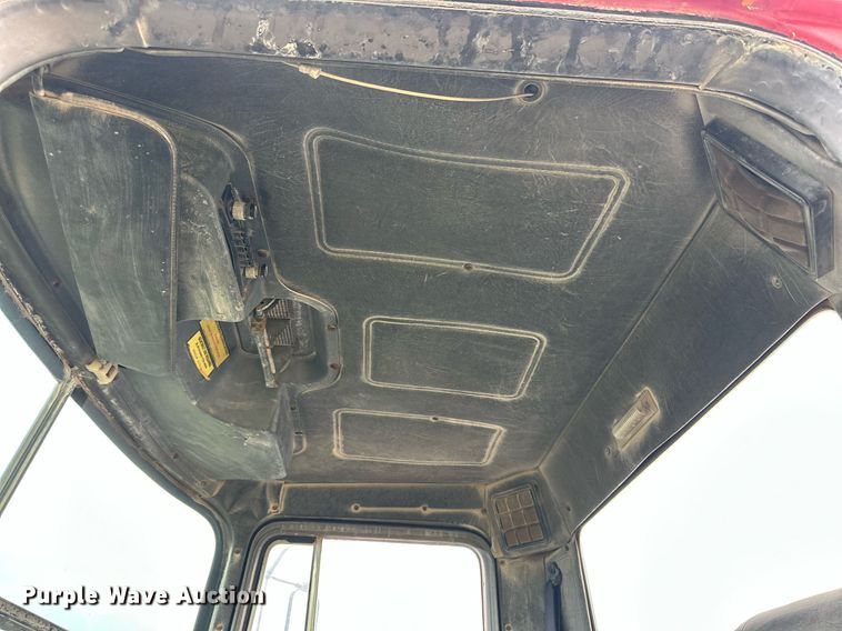 image for item KM9910 1992 Mack DM Series  ready mix truck