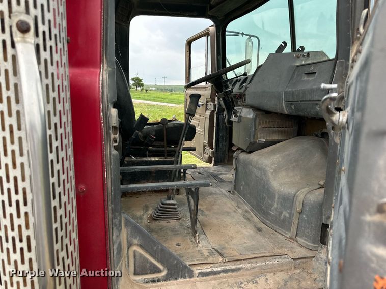 image for item KM9910 1992 Mack DM Series  ready mix truck