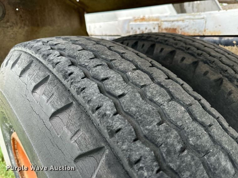 image for item KM9910 1992 Mack DM Series  ready mix truck