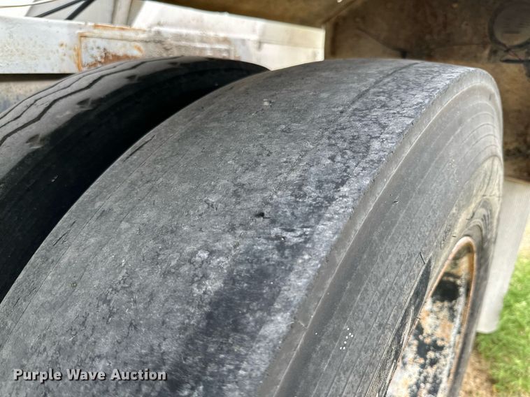 image for item KM9910 1992 Mack DM Series  ready mix truck