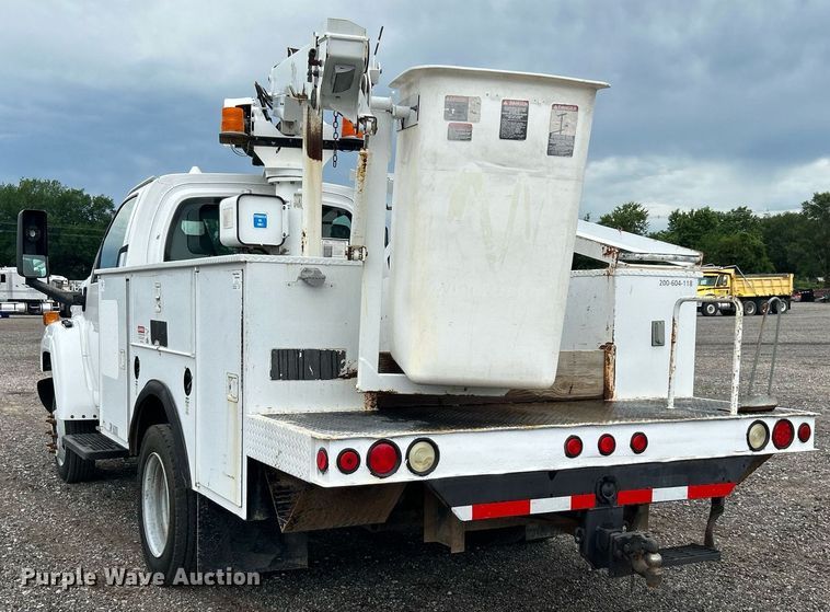 image for item KW9171 2004 Chevrolet C4500  bucket truck