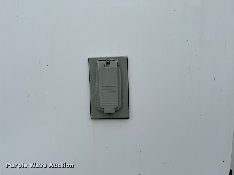 image for item KW9171 2004 Chevrolet C4500  bucket truck