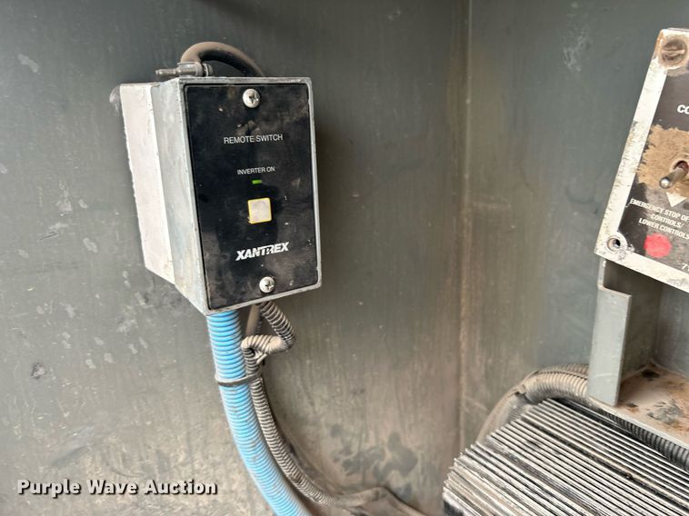 image for item KW9171 2004 Chevrolet C4500  bucket truck