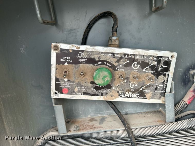 image for item KW9171 2004 Chevrolet C4500  bucket truck