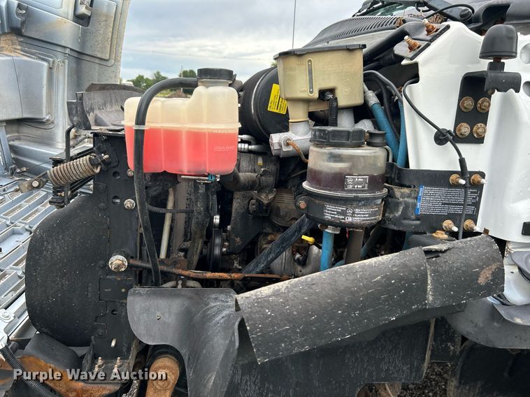 image for item KW9171 2004 Chevrolet C4500  bucket truck