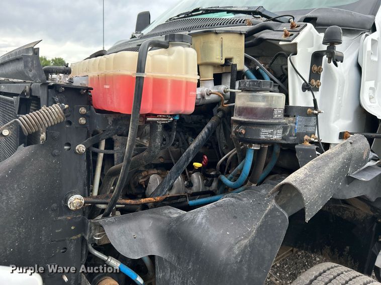 image for item KW9171 2004 Chevrolet C4500  bucket truck