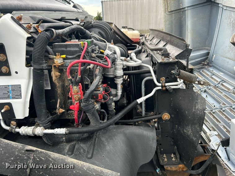 image for item KW9171 2004 Chevrolet C4500  bucket truck