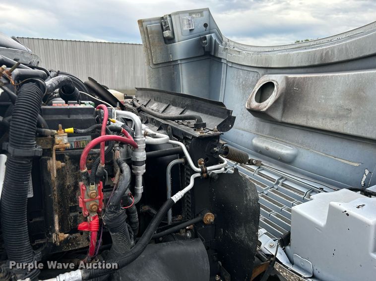 image for item KW9171 2004 Chevrolet C4500  bucket truck