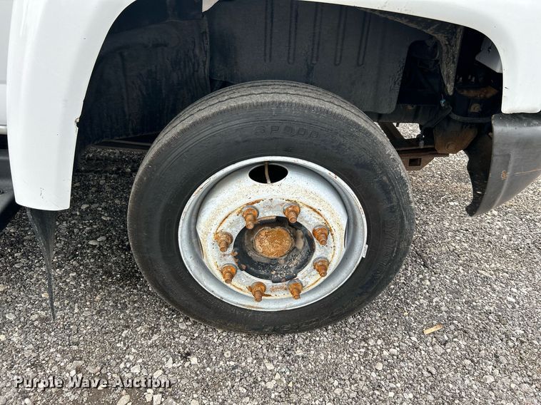 image for item KW9171 2004 Chevrolet C4500  bucket truck